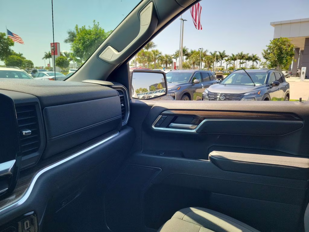 2025 Summit White Chevrolet Silverado 1500 LT RWD Truck