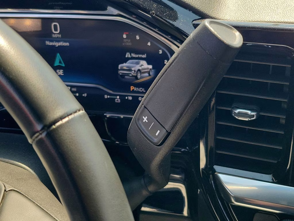 2025 Summit White Chevrolet Silverado 1500 LT RWD Truck