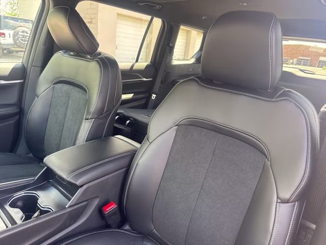 2026 Velvet Jeep Grand Cherokee L Altitude 4X4 SUV