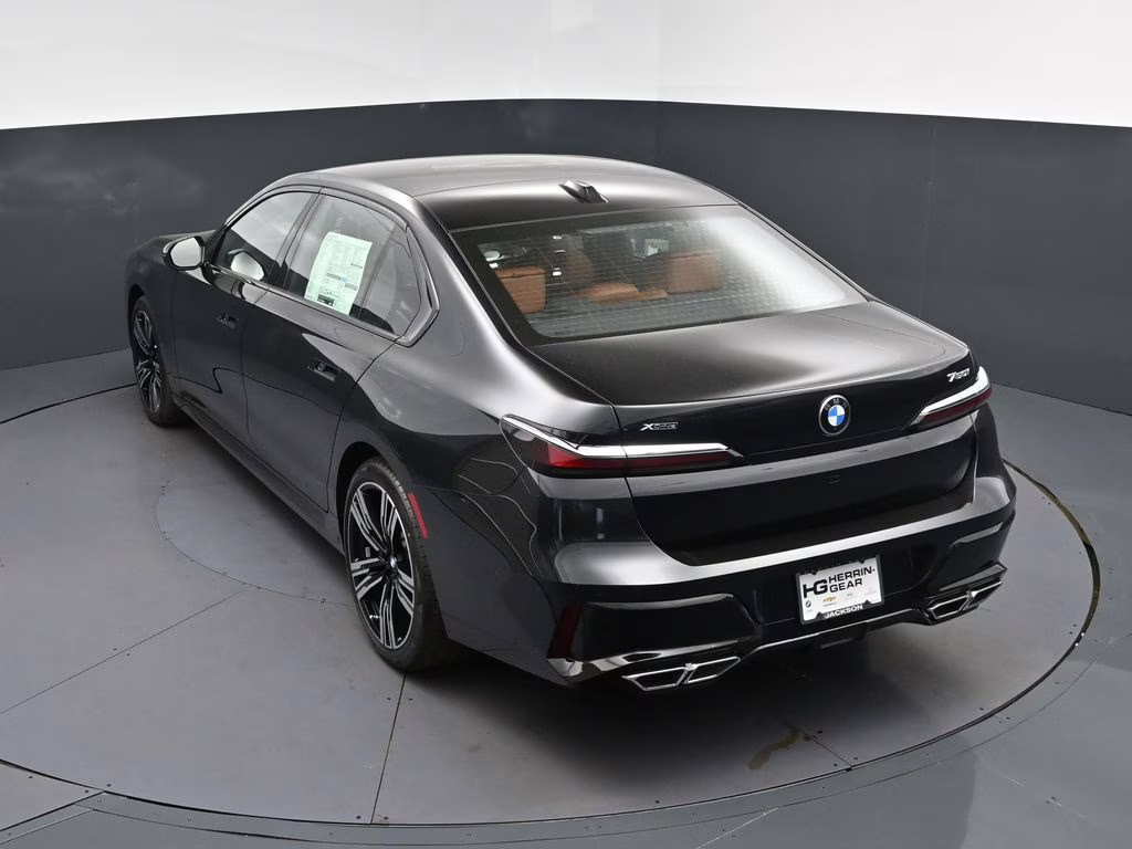 2026 Black Sapphire Metallic BMW 7 Series 760i xDrive AWD Sedan