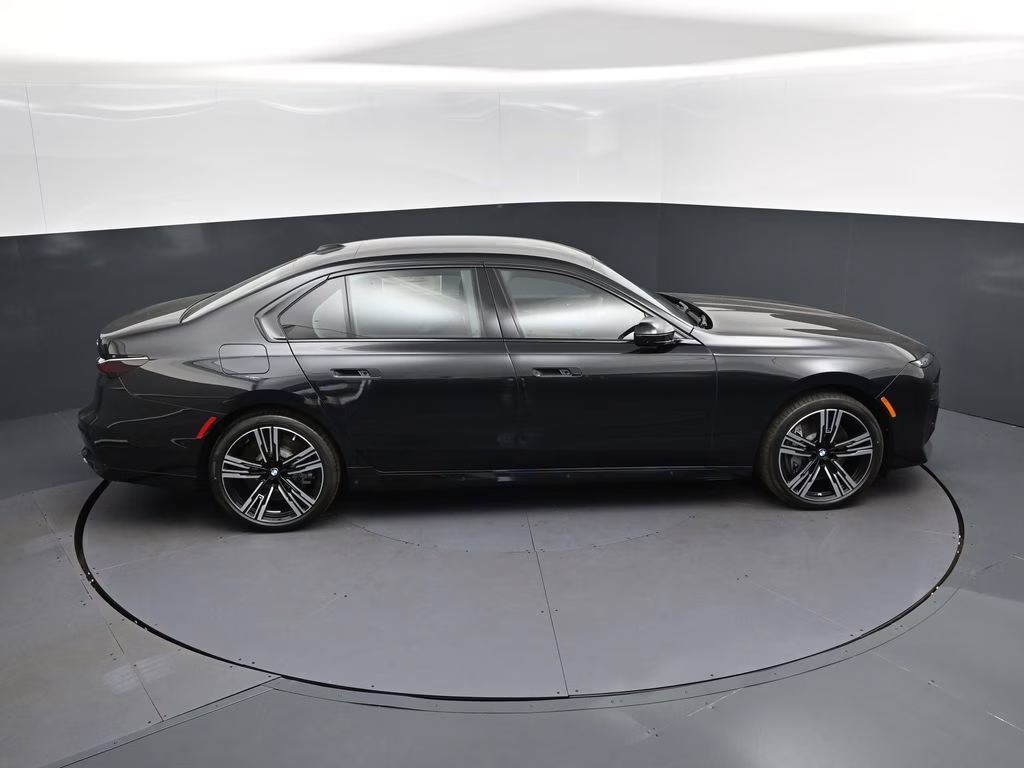 2026 Black Sapphire Metallic BMW 7 Series 760i xDrive AWD Sedan
