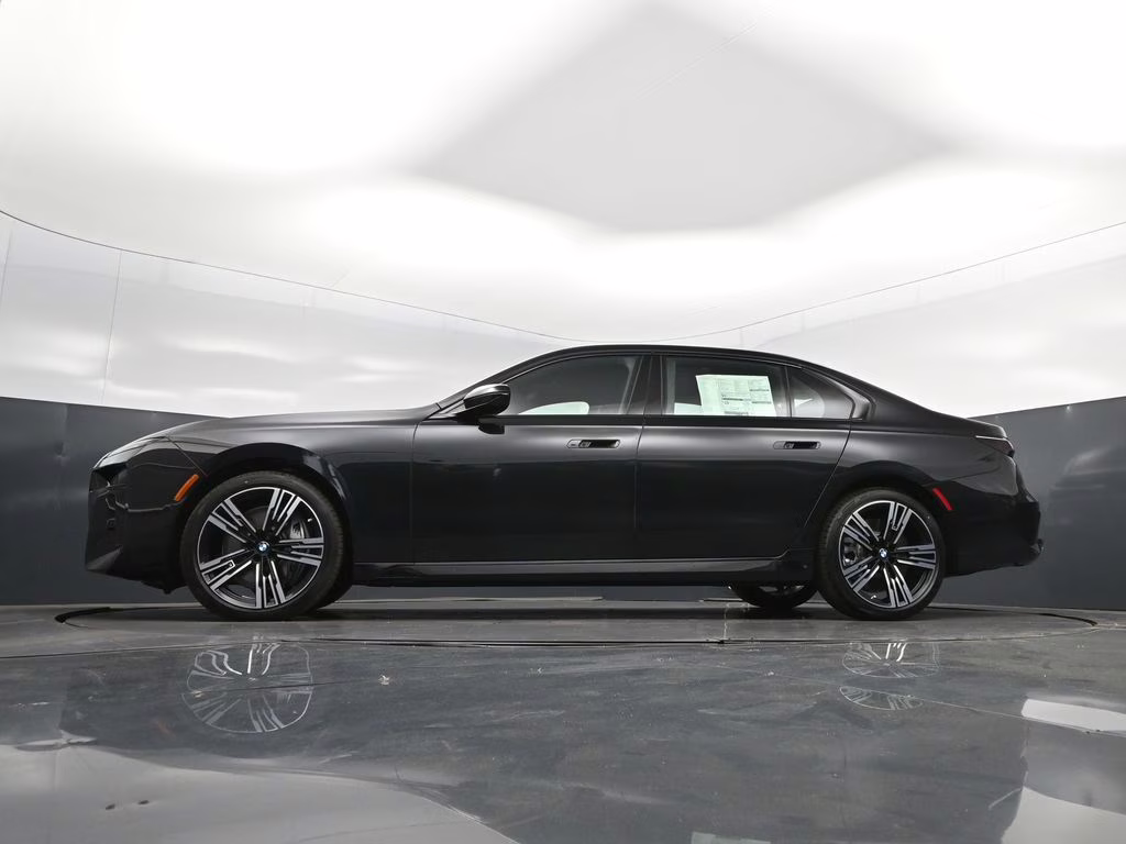 2026 Black Sapphire Metallic BMW 7 Series 760i xDrive AWD Sedan