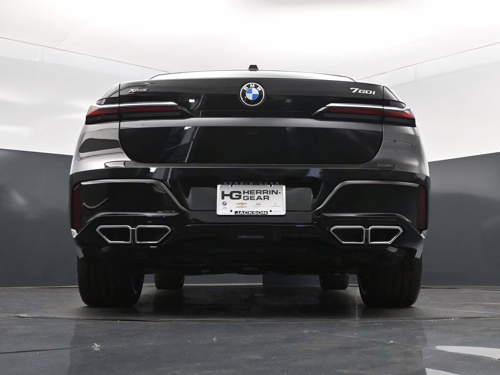 2026 Black Sapphire Metallic BMW 7 Series 760i xDrive AWD Sedan