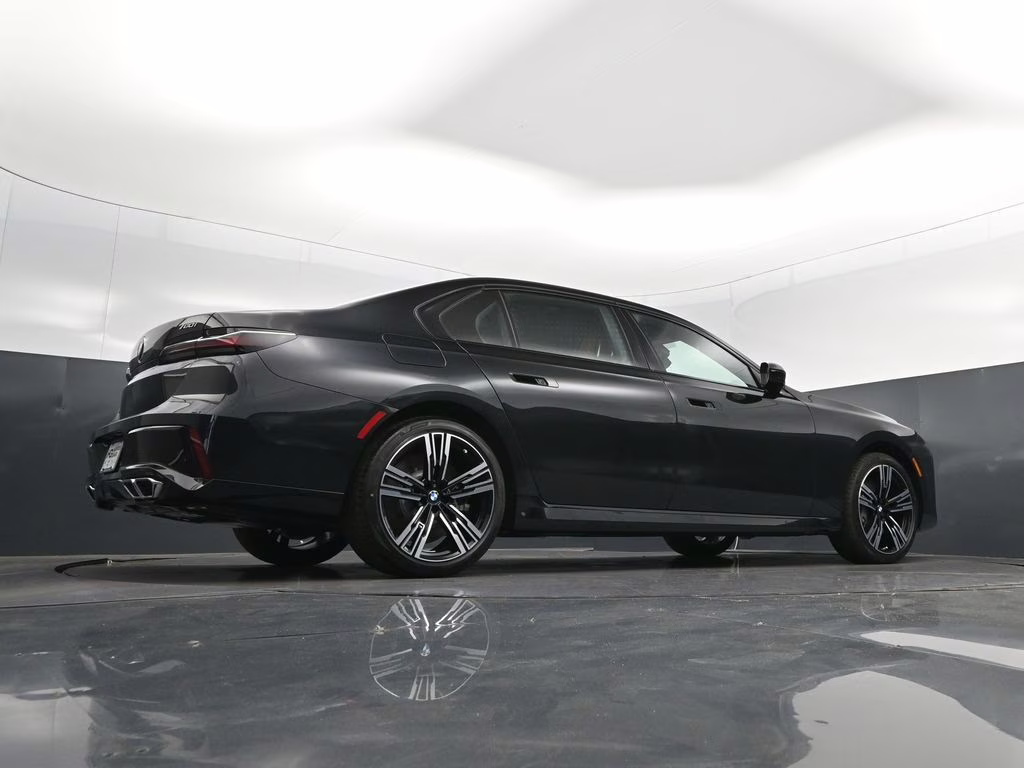 2026 Black Sapphire Metallic BMW 7 Series 760i xDrive AWD Sedan