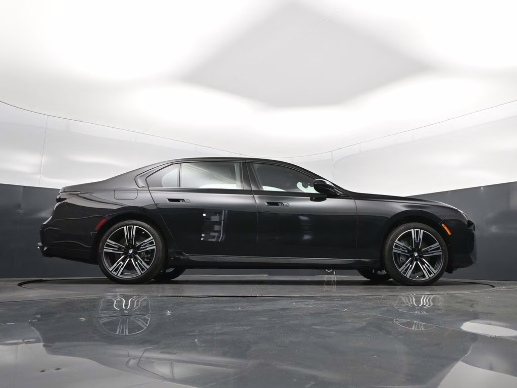 2026 Black Sapphire Metallic BMW 7 Series 760i xDrive AWD Sedan