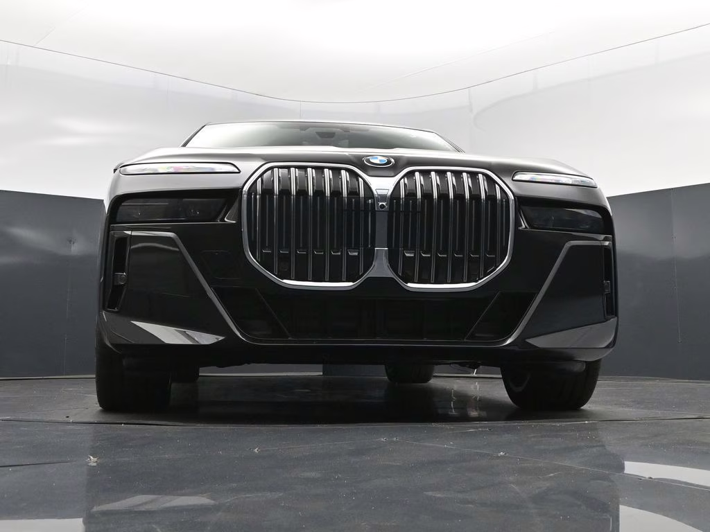 2026 Black Sapphire Metallic BMW 7 Series 760i xDrive AWD Sedan