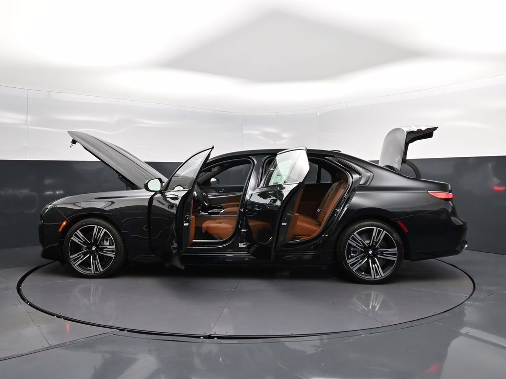2026 Black Sapphire Metallic BMW 7 Series 760i xDrive AWD Sedan