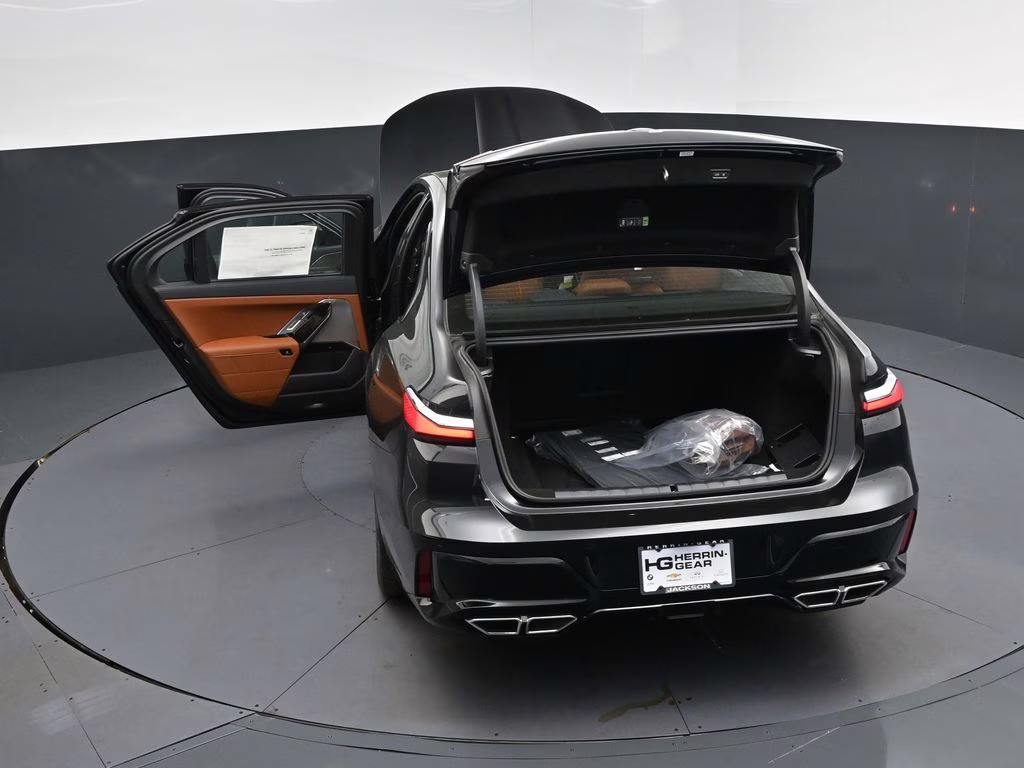 2026 Black Sapphire Metallic BMW 7 Series 760i xDrive AWD Sedan