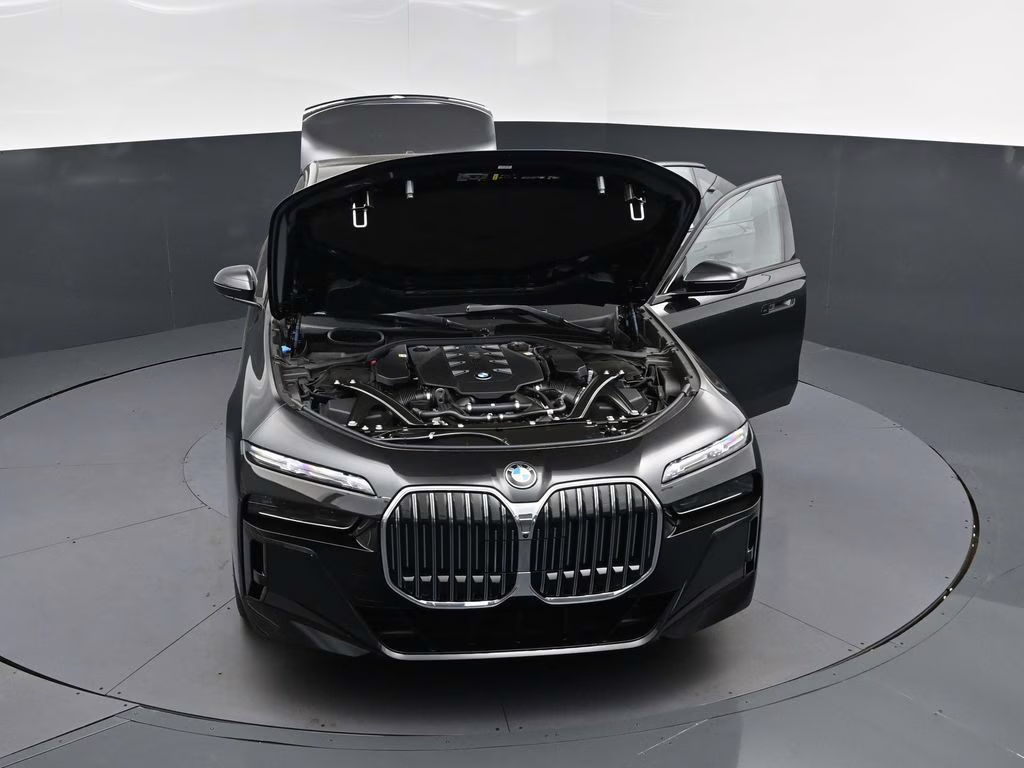 2026 Black Sapphire Metallic BMW 7 Series 760i xDrive AWD Sedan