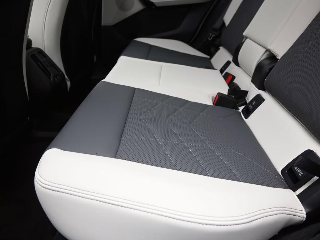 2026 Mineral White Metallic BMW X1 xDrive28i AWD SUV