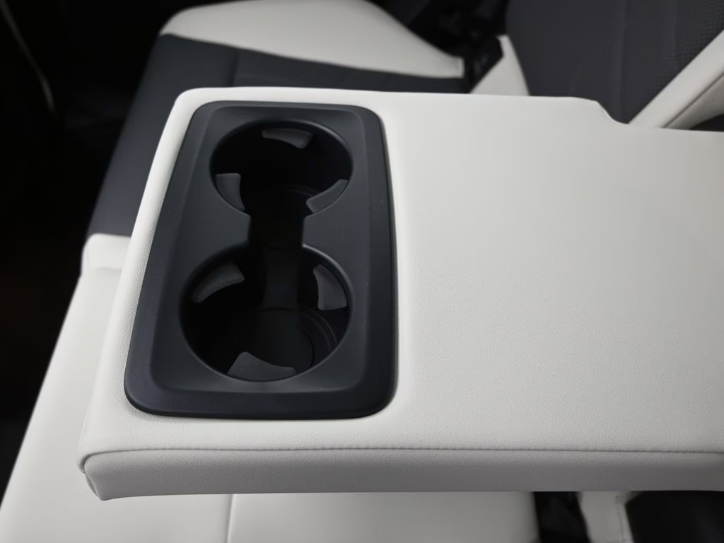 2026 Mineral White Metallic BMW X1 xDrive28i AWD SUV