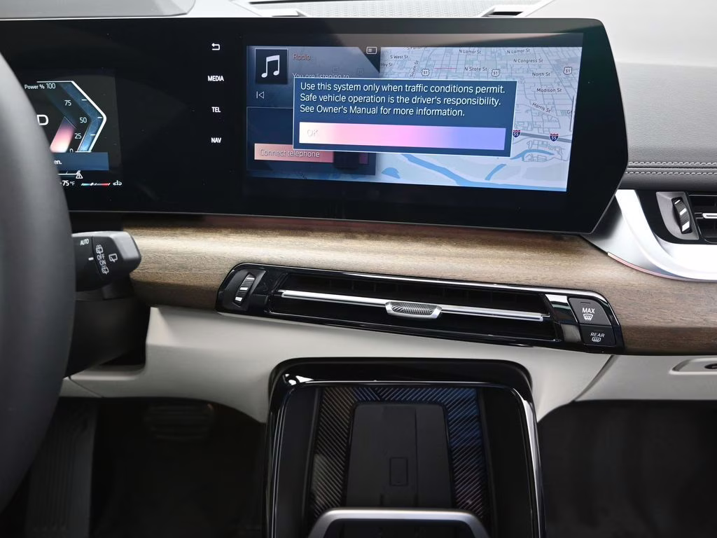 2026 Mineral White Metallic BMW X1 xDrive28i AWD SUV
