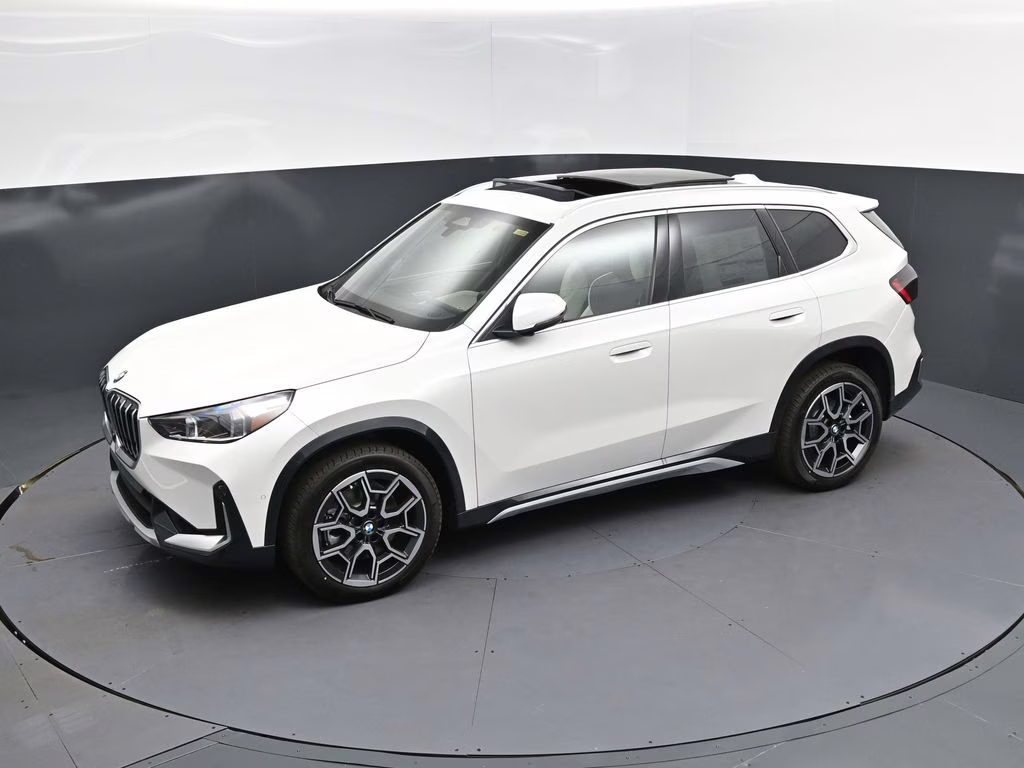 2026 Mineral White Metallic BMW X1 xDrive28i AWD SUV