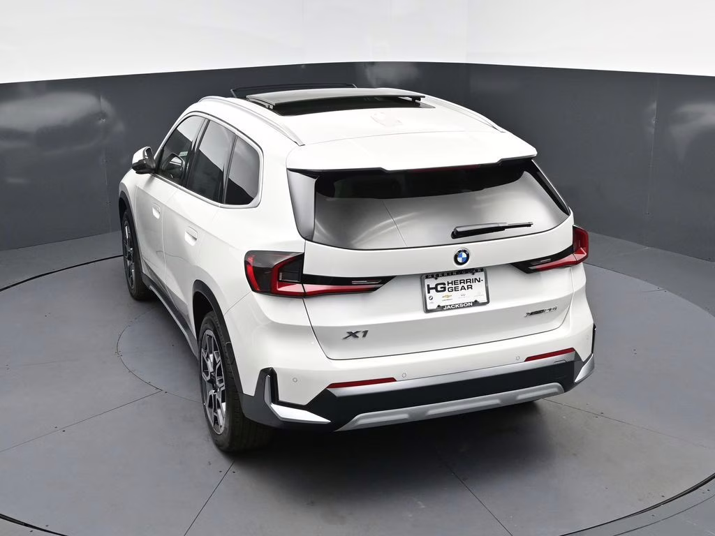 2026 Mineral White Metallic BMW X1 xDrive28i AWD SUV