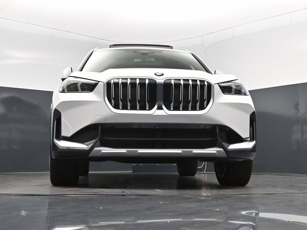 2026 Mineral White Metallic BMW X1 xDrive28i AWD SUV