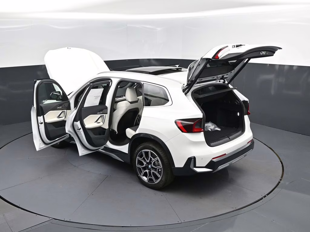2026 Mineral White Metallic BMW X1 xDrive28i AWD SUV