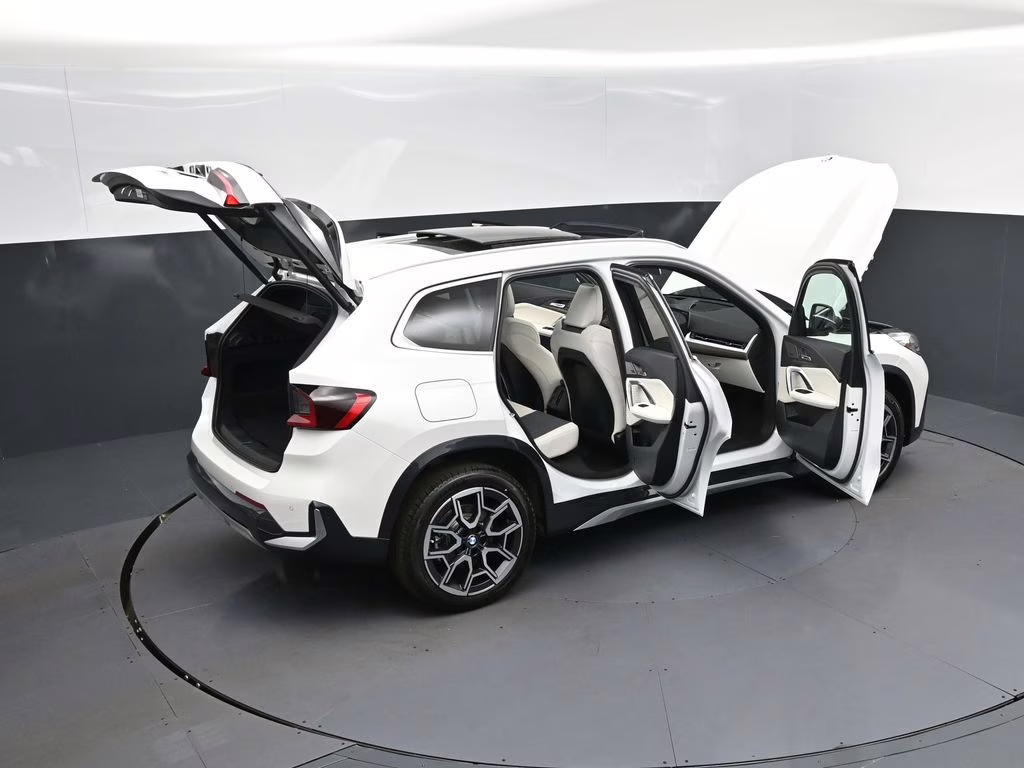 2026 Mineral White Metallic BMW X1 xDrive28i AWD SUV