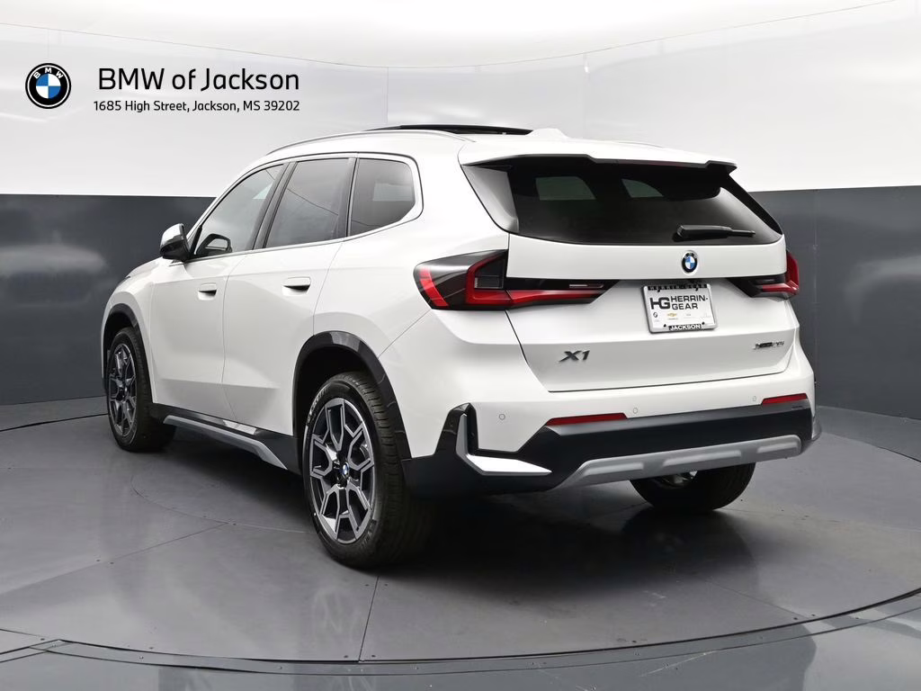 2026 Mineral White Metallic BMW X1 xDrive28i AWD SUV