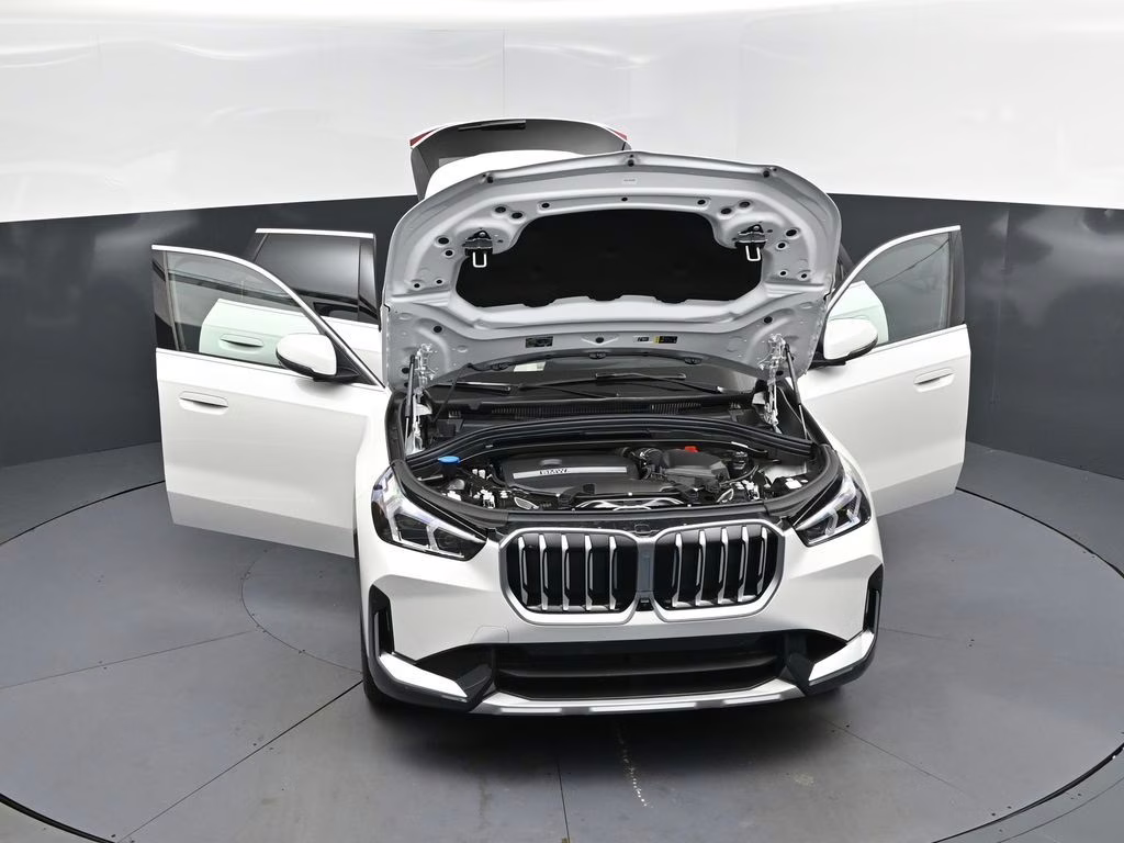 2026 Mineral White Metallic BMW X1 xDrive28i AWD SUV