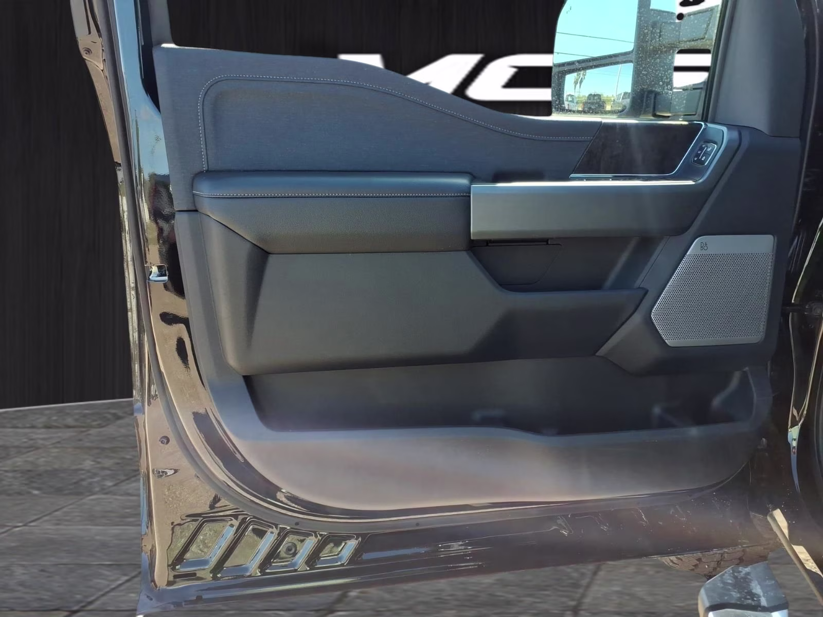 2026 Black Metallic Ford Super Duty F-250 SRW Lariat 4X4 Truck
