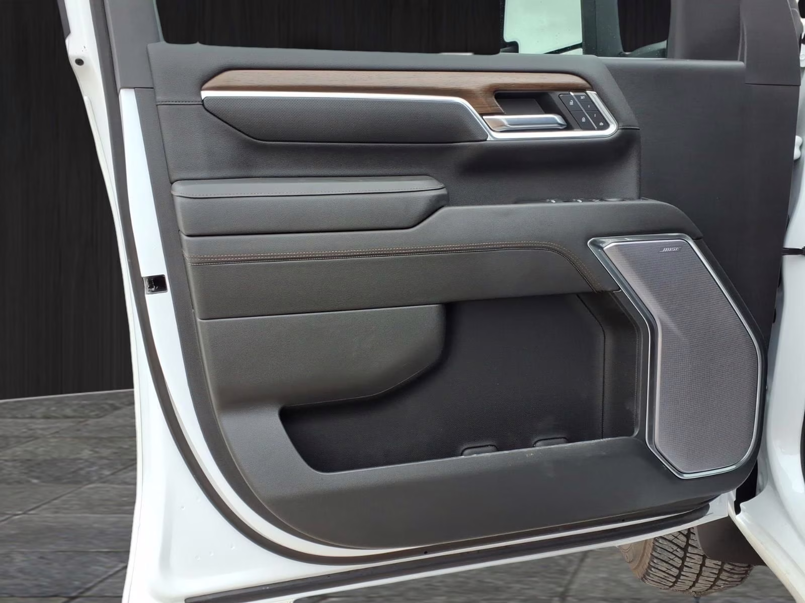 2024 Pearl Chevrolet Silverado 2500HD High Country 4X4 Truck