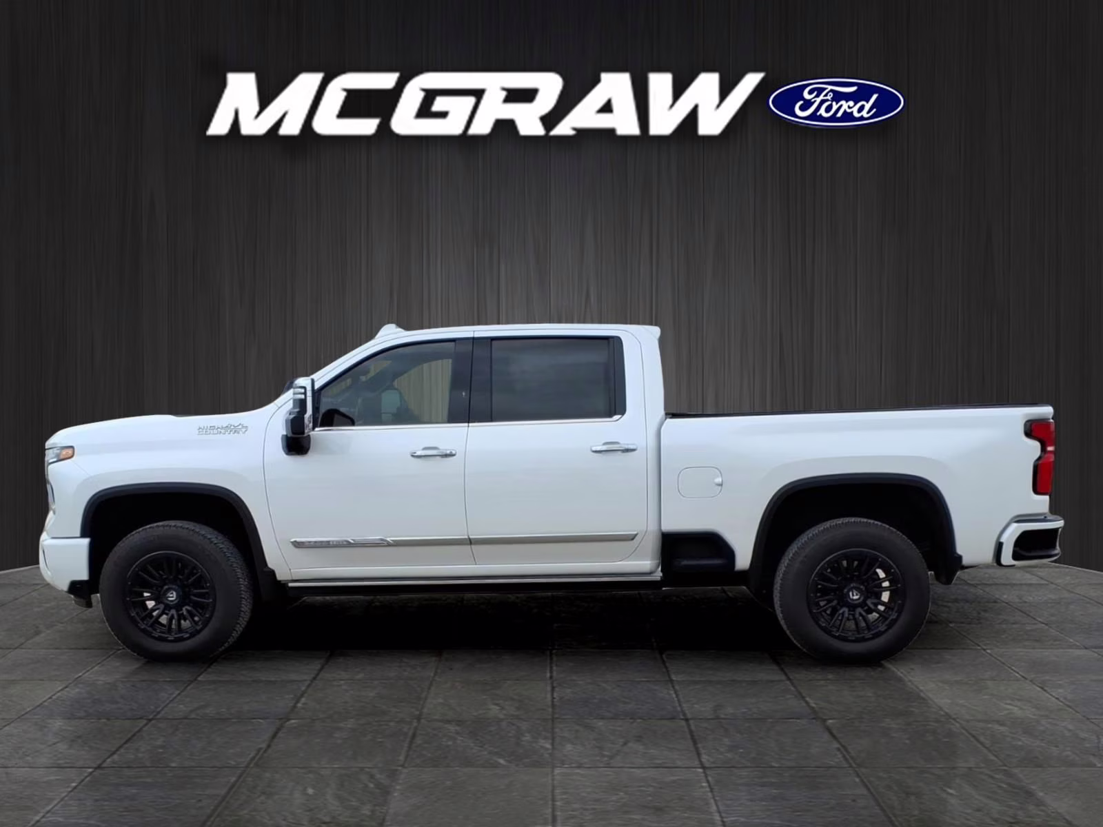2024 Pearl Chevrolet Silverado 2500HD High Country 4X4 Truck