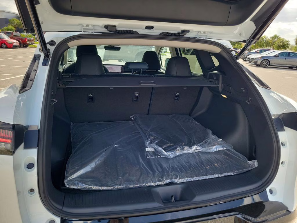 2026 Everest White Pearl Tricoat Nissan Murano Platinum AWD SUV