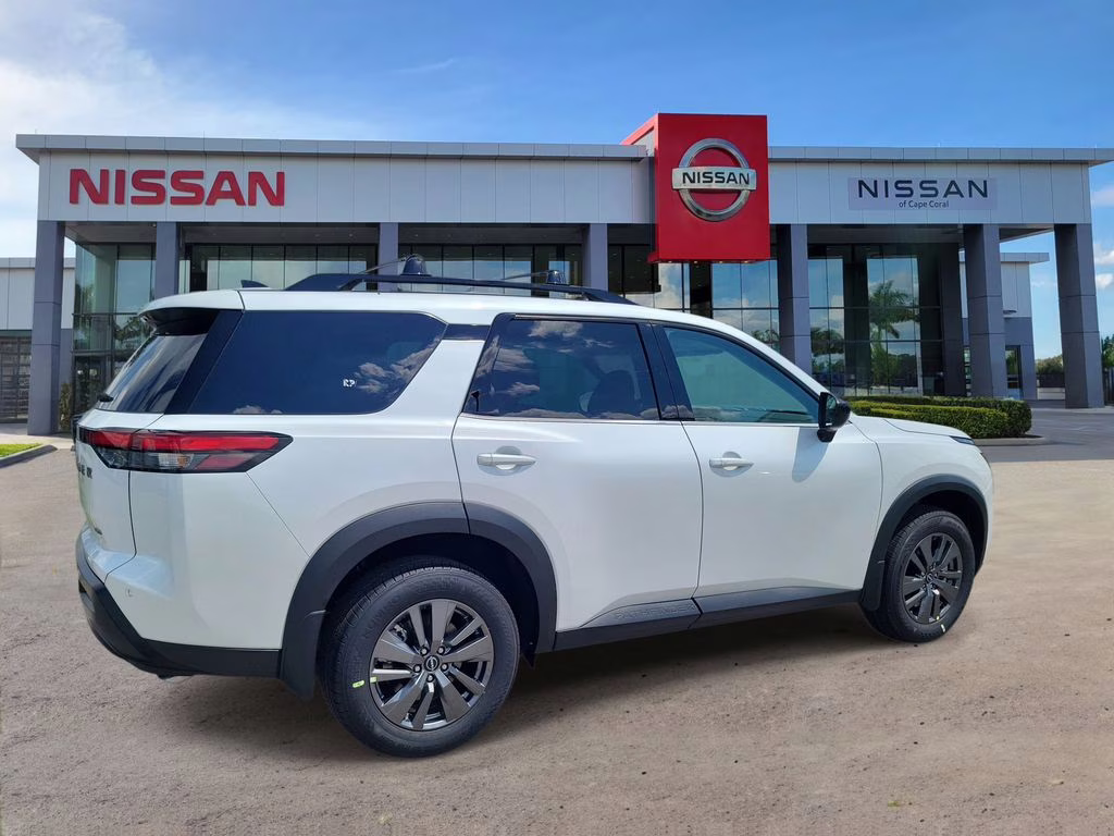 2026 Everest White Pearl Tricoat Nissan Pathfinder SV 4X4 SUV
