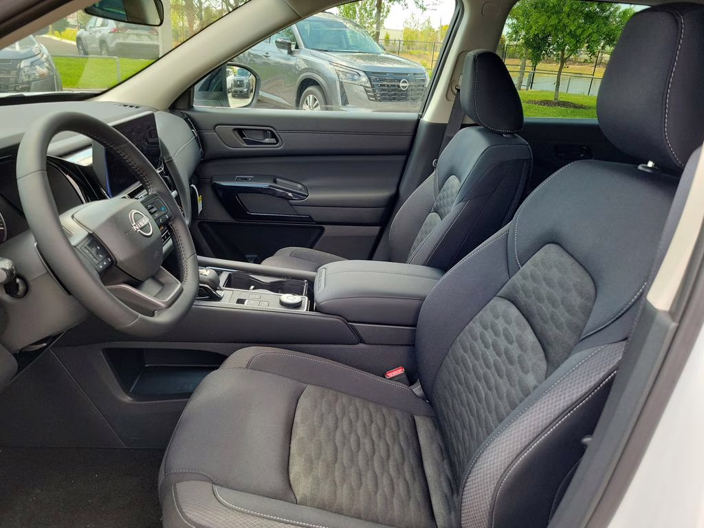 2026 Everest White Pearl Tricoat Nissan Pathfinder SV 4X4 SUV