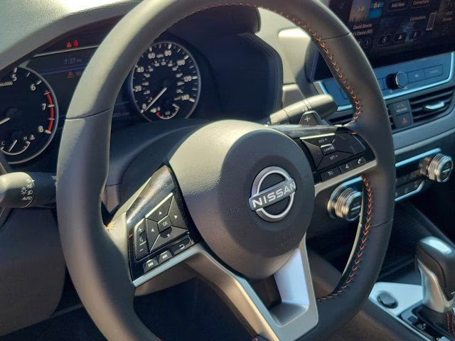 2026 Tactical Grn/Super Black Nissan Altima 2.5 SR FWD Sedan
