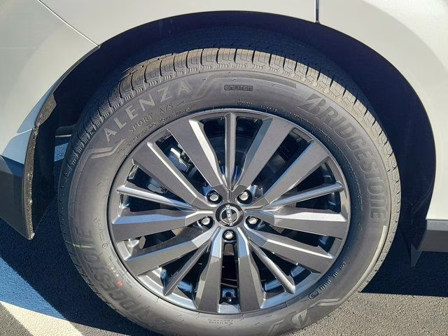 2026 Everest White Pearl Tricoat Nissan Murano SL AWD SUV
