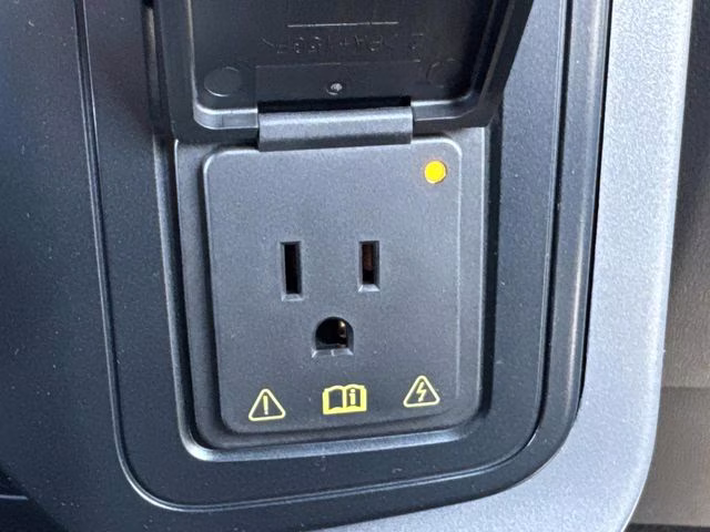 2026 Avalanche Ford F-150 XLT RWD Truck