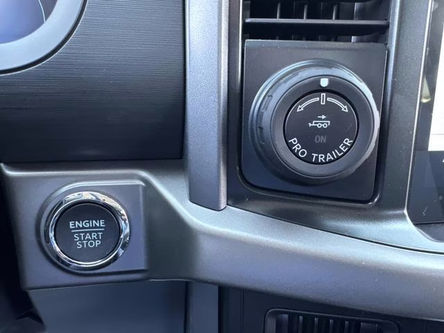 2026 Oxford White Ford F-150 XLT 4X4 Truck