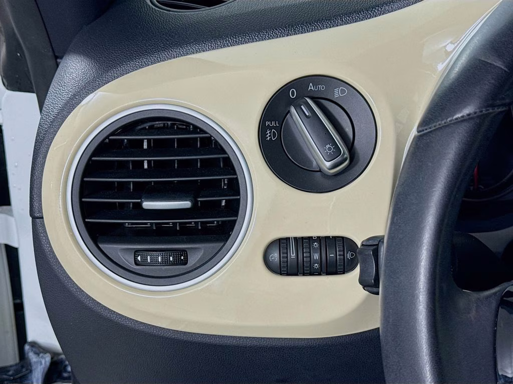 2019 Pure White Volkswagen Beetle Convertible 2.0T Final Edition SEL FWD Convertible