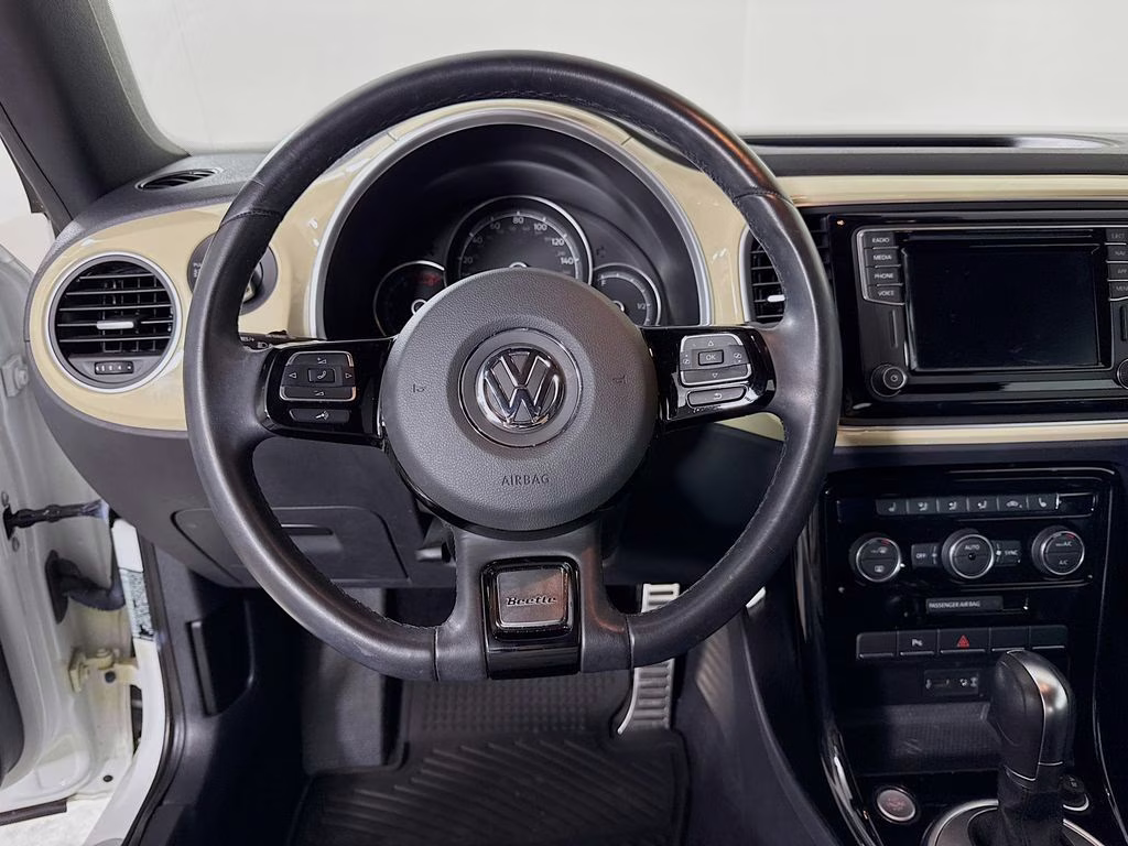 2019 Pure White Volkswagen Beetle Convertible 2.0T Final Edition SEL FWD Convertible