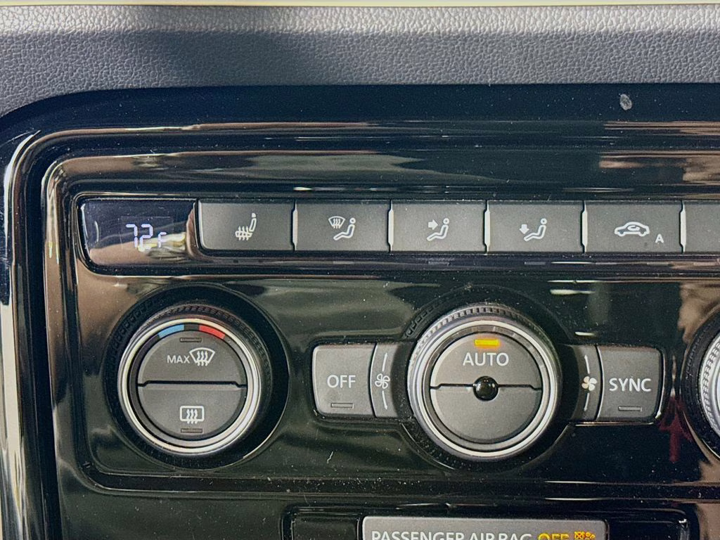 2019 Pure White Volkswagen Beetle Convertible 2.0T Final Edition SEL FWD Convertible