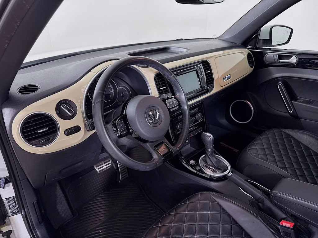 2019 Pure White Volkswagen Beetle Convertible 2.0T Final Edition SEL FWD Convertible