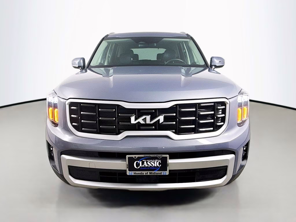 2025 Everlasting Silver Kia Telluride S FWD SUV