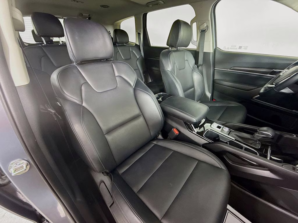 2025 Everlasting Silver Kia Telluride S FWD SUV