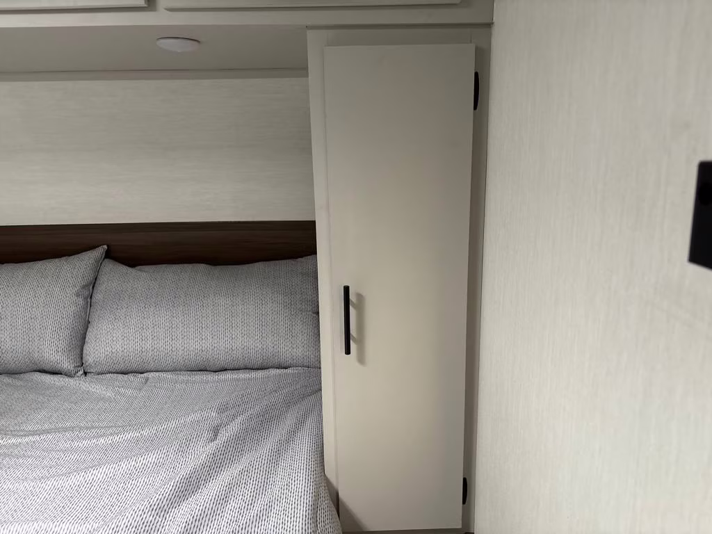 2025 White Prime Time Tracer 250BH Trailer