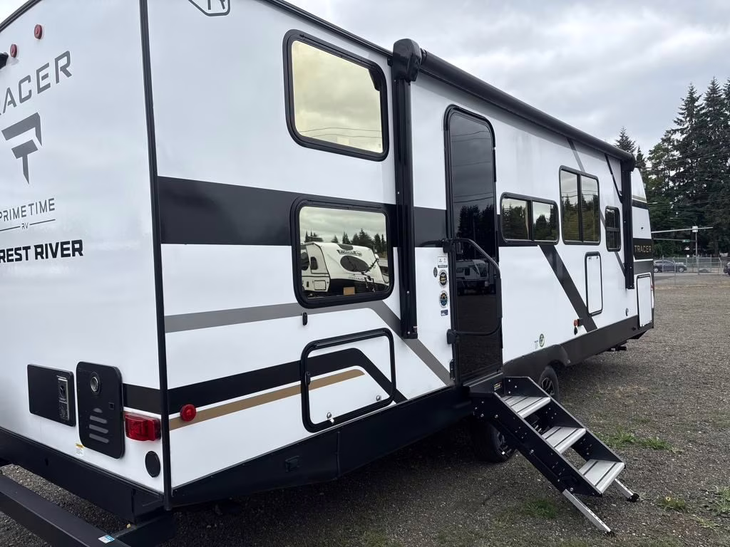 2025 White Prime Time Tracer 250BH Trailer