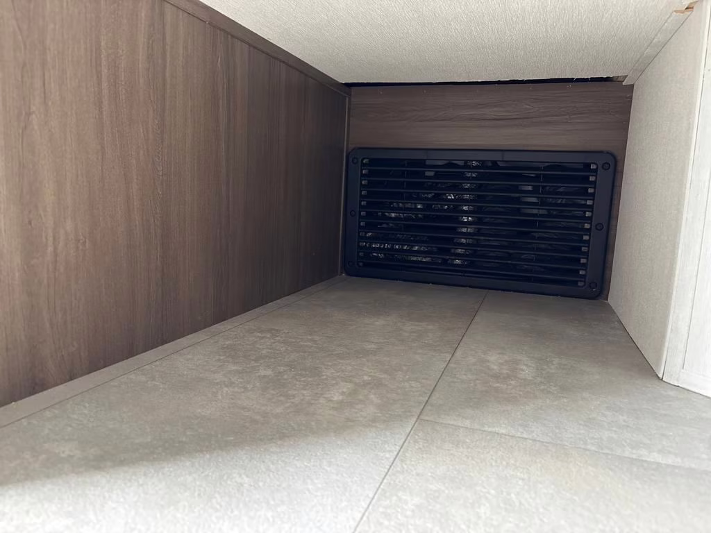 2025 White Prime Time Tracer 250BH Trailer