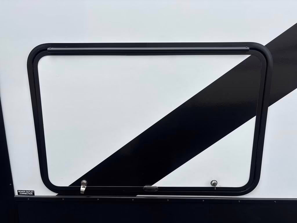 2025 White Prime Time Tracer 250BH Trailer