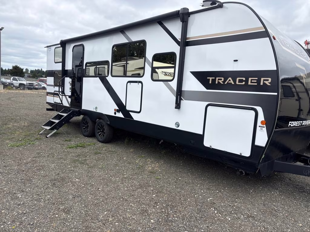 2025 White Prime Time Tracer 250BH Trailer