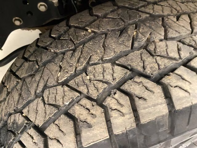 2017 Ingot Silver Metallic Ford Super Duty F-250 SRW Lariat 4X4 Truck