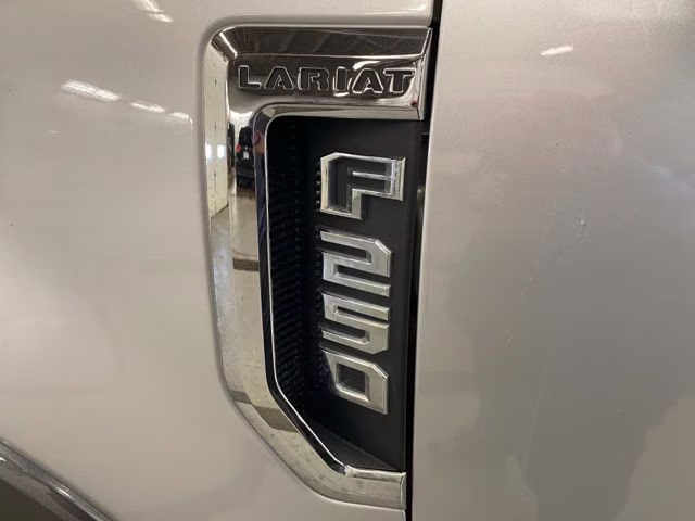 2017 Ingot Silver Metallic Ford Super Duty F-250 SRW Lariat 4X4 Truck