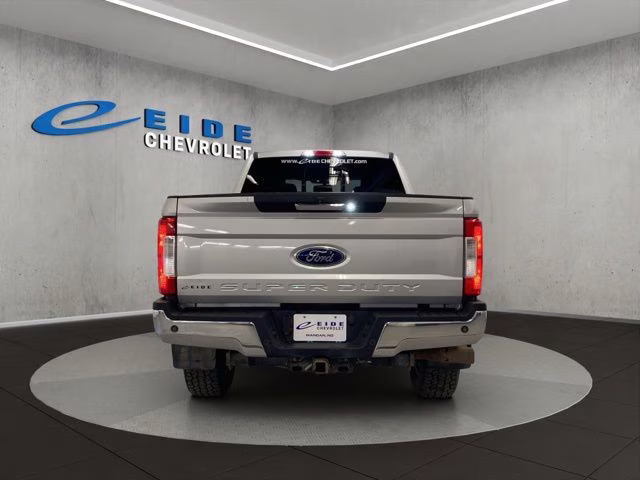 2017 Ingot Silver Metallic Ford Super Duty F-250 SRW Lariat 4X4 Truck