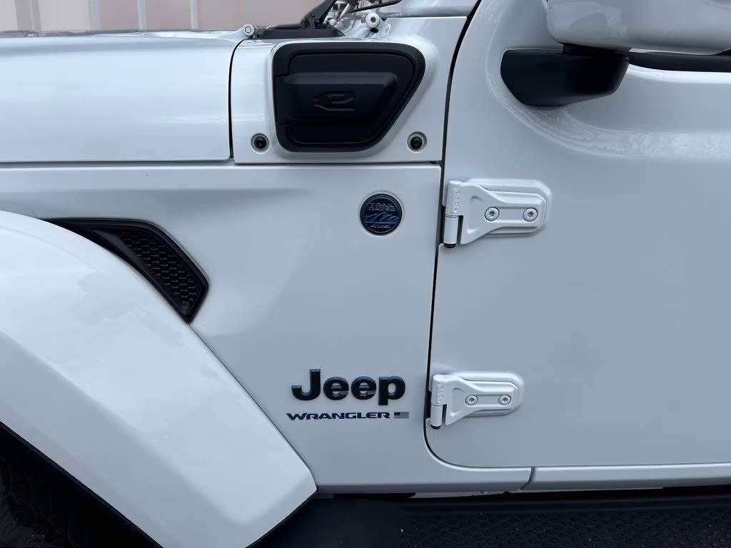 2024 Bright White Clearcoat Jeep Wrangler High Altitude 4xe 4X4 SUV