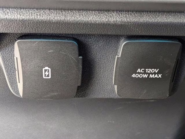 2023 Blue Metallic Ford F-150 Lariat 4X4 Truck