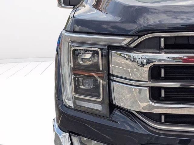 2023 Blue Metallic Ford F-150 Lariat 4X4 Truck